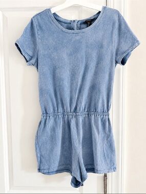Forever 21 blue acid wash denim romper waistband short sleeves small